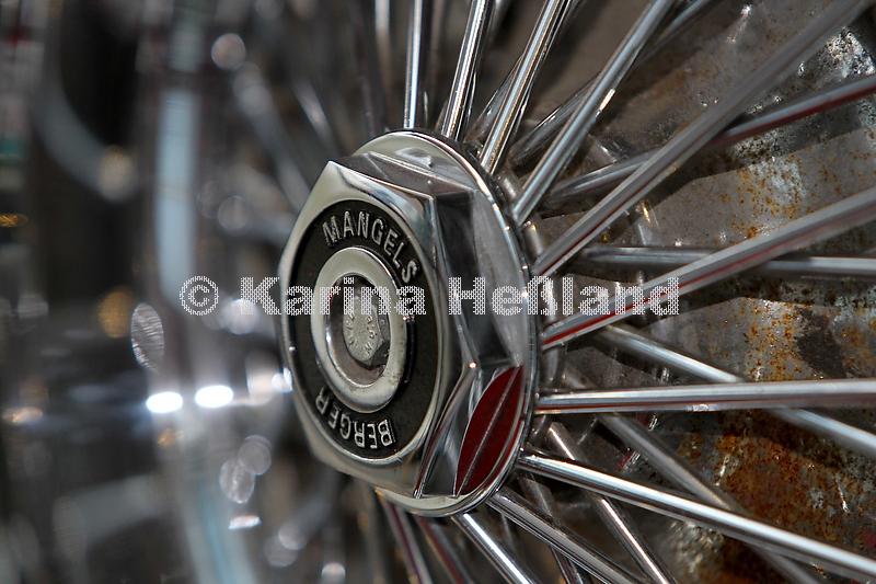 KH120127a024