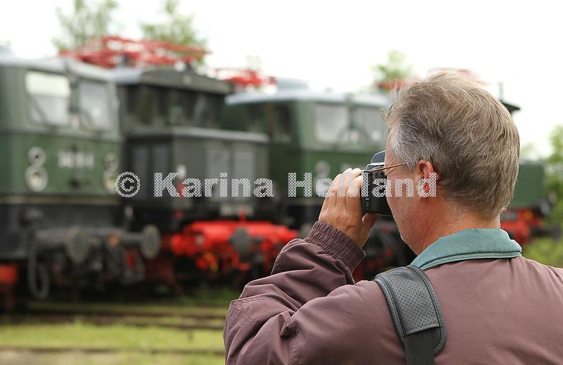 KH130525c005