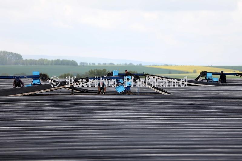 KH210529b001