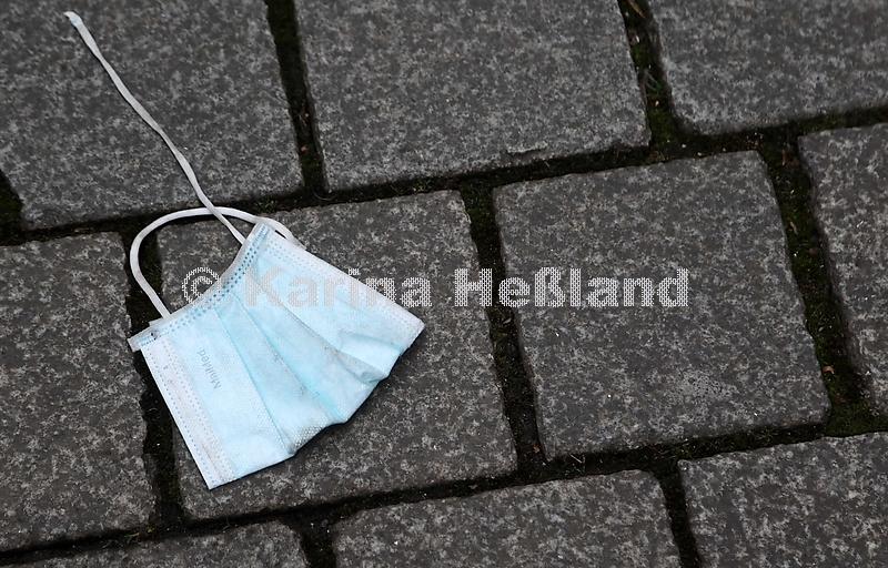 KH211124b005