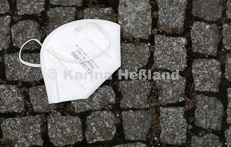 KH220317b004
