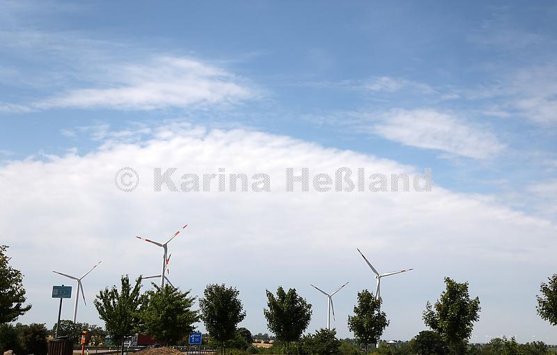 KH220729b002
