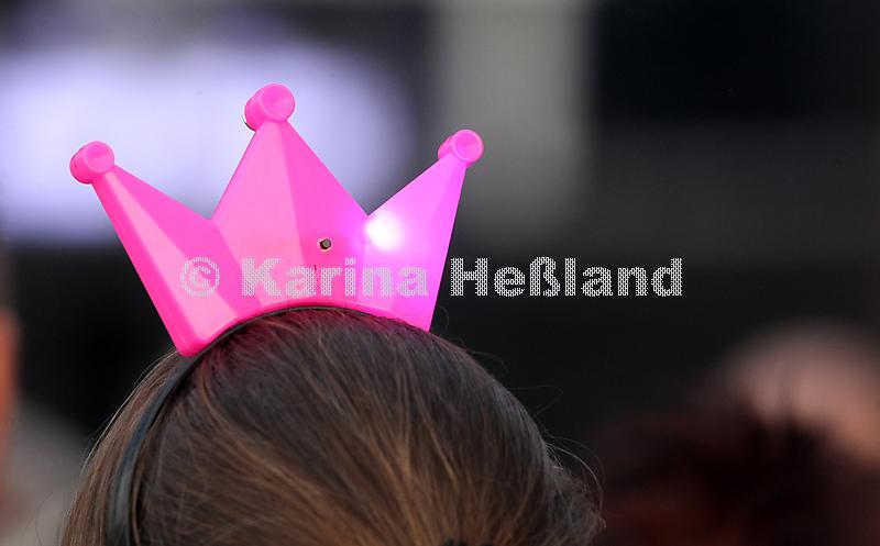 KH220820b043