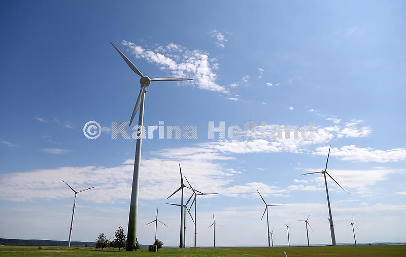 KH230815b001