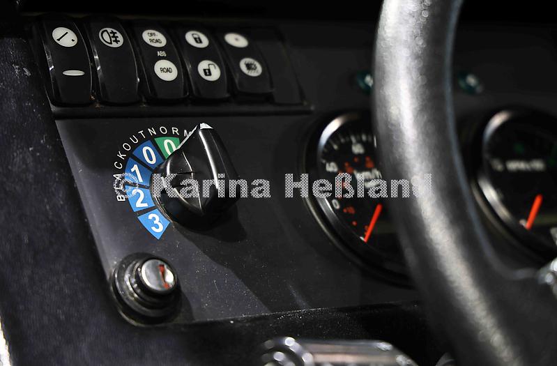 KH250311b031