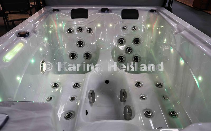 KH250311b081