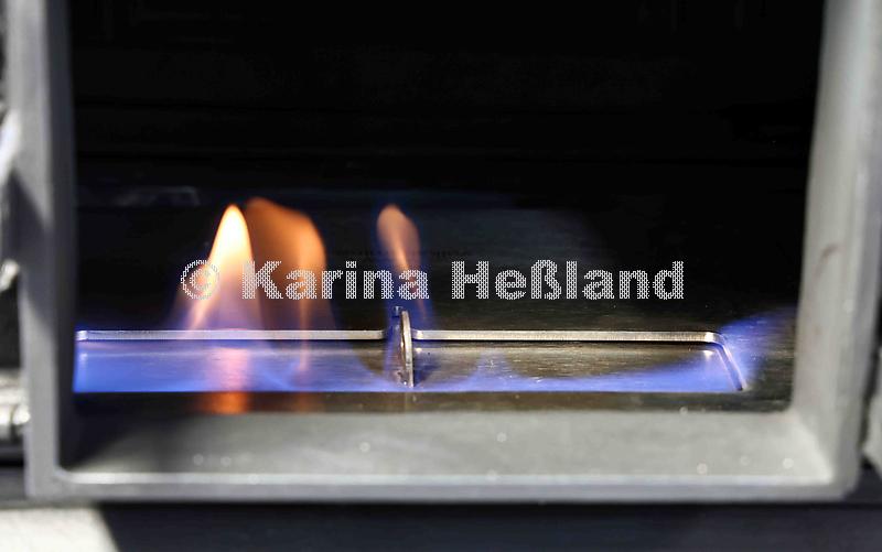 KH250311b086
