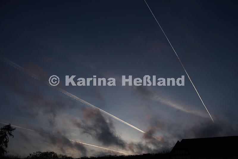 KH250410a002