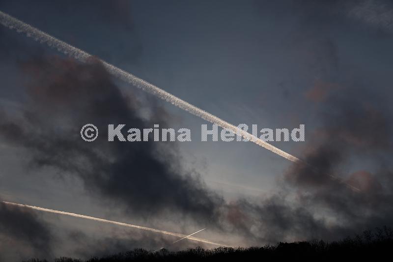 KH250410a003