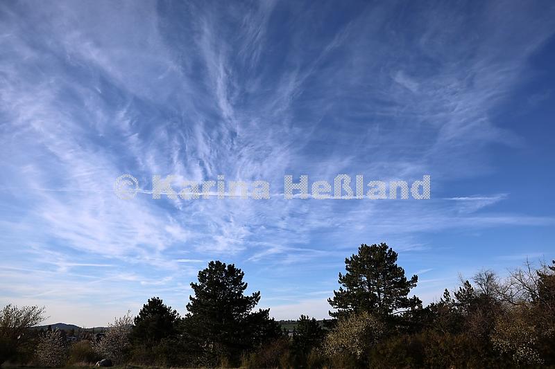 kh260411c045